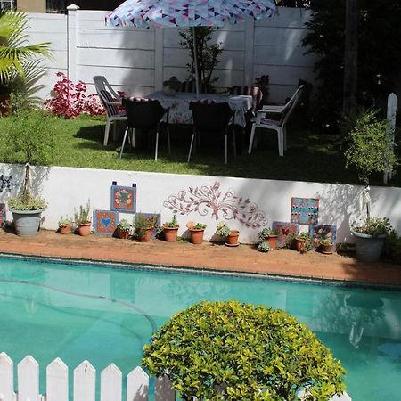 Mia'S Hotel Tzaneen Exterior photo
